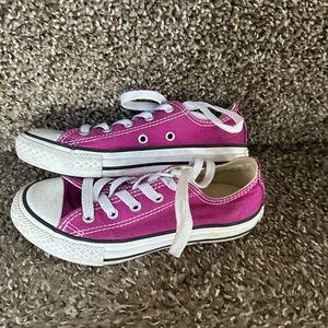 Kids Converse Sneakers (Size 13) (Used)